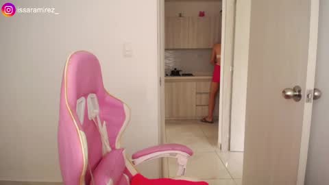 X IGcamiryan01 online show from April 9, 6:35 pm