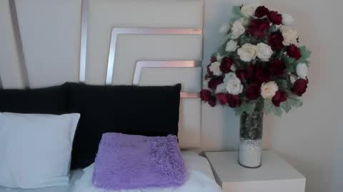 Snapshot of camilasofiia chatting on December 19, 6:01 am Camila online show from December 19, 6:01 am