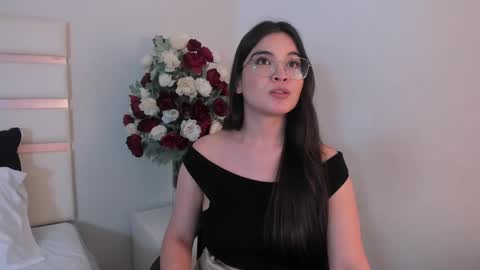 Snapshot of camilasofiia chatting on January 23, 12:04 am Camila online show from January 23, 12:04 am