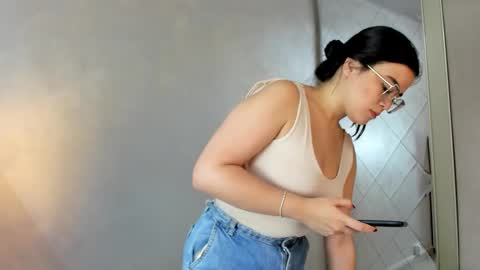 Snapshot of camilasofiia chatting on September 9, 6:18 pm Camila online show from September 9, 6:18 pm