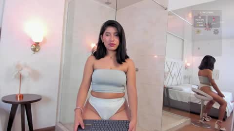 Snapshot of camilavalence chatting on May 5, 11:29 am CAMILA online show from May 5, 11:29 am