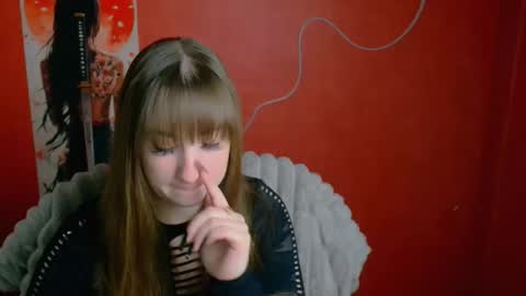 Snapshot of camilla_body chatting on April 10, 5:45 am Camilla online show from April 10, 5:45 am