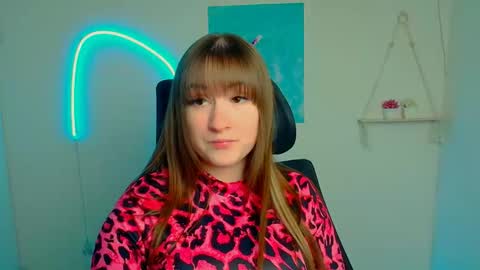 Snapshot of camilla_body chatting on April 13, 11:16 am Camilla online show from April 13, 11:16 am
