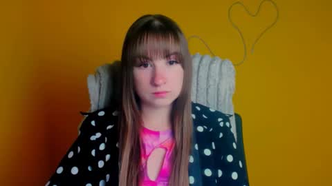 Snapshot of camilla_body chatting on May 14, 5:36 am Camilla online show from May 14, 5:36 am