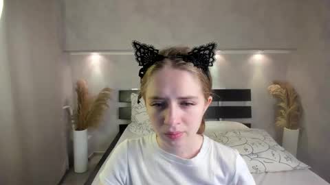 Camilla online show from October 11, 1:05 am