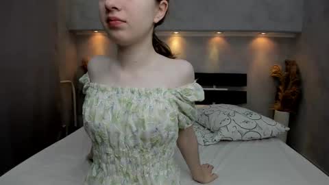 Camilla online show from November 16, 1:11 am