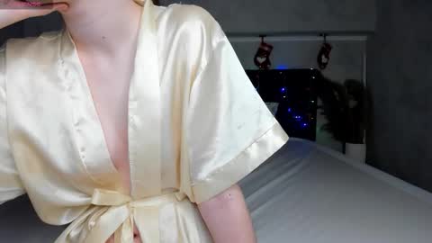 Camilla online show from December 15, 1:10 am