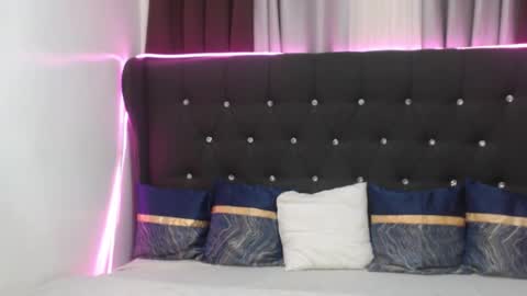 camilla_morena online show from September 28, 3:34 am