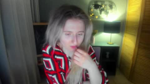 camilladreamer online show from April 5, 3:15 am