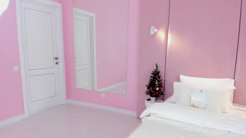 Camilla online show from January 9, 6:06 am