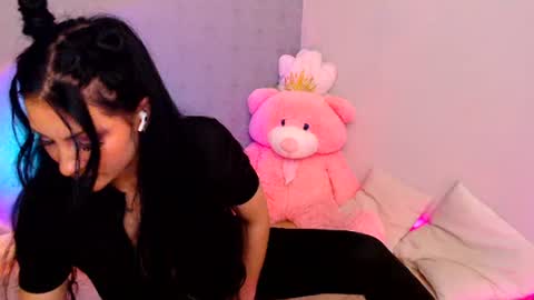 Snapshot of camillarose_ chatting on July 29, 12:25 pm CamillaRose online show from July 29, 12:25 pm