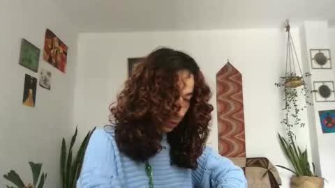 Snapshot of camille_delrey chatting on May 13, 8:06 pm Camille online show from May 13, 8:06 pm