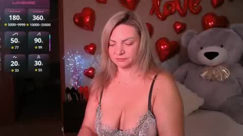 Snapshot of camille_game chatting on July 14, 9:36 am Camille Game online show from July 14, 9:36 am