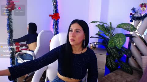 Snapshot of camille_halls chatting on December 27, 10:45 am Camille online show from December 27, 10:45 am