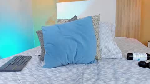 Camille Lynn online show from February 25, 11:08 am