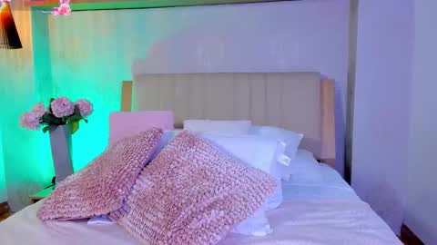 Camille Lynn online show from October 11, 1:16 am