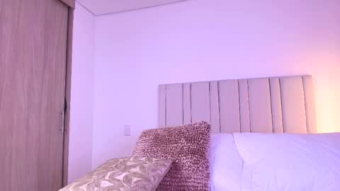 Camille Lynn online show from April 6, 4:46 am