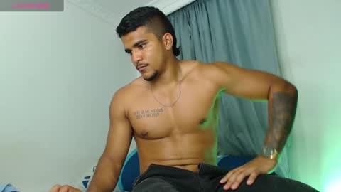camilo_contre21 online show from January 11, 11:35 pm