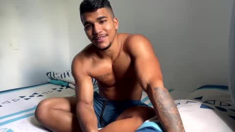camilo_contre21 online show from January 23, 8:35 pm