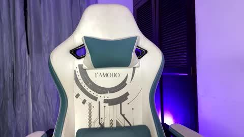 camilo_contre21 online show from February 5, 11:39 pm