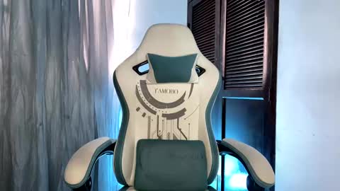 camilo_contre21 online show from February 8, 9:36 pm