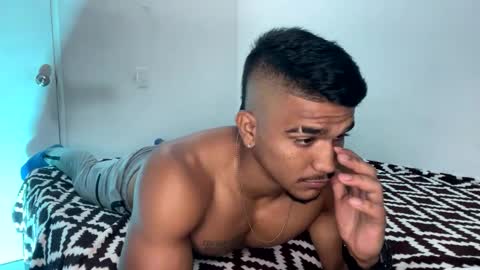 camilo_contre21 online show from February 13, 2:12 am