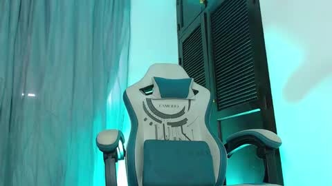 camilo_contre21 online show from February 25, 10:50 pm