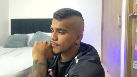 camilo_contre21 online show from January 15, 7:28 pm