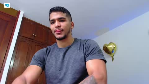 Snapshot of camilo_contre21 chatting on June 8, 6:30 pm camilo_contre21 online show from June 8, 6:30 pm