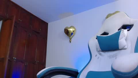 Snapshot of camilo_contre21 chatting on June 23, 6:28 pm camilo_contre21 online show from June 23, 6:28 pm