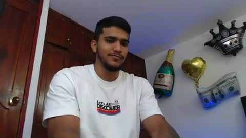 Snapshot of camilo_contre21 chatting on July 21, 7:27 pm camilo_contre21 online show from July 21, 7:27 pm