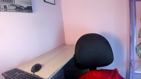 Snapshot of camilo_konor chatting on July 15, 8:58 pm CAMI online show from July 15, 8:58 pm