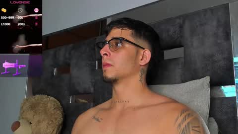   INDEPENDENT MODEL online show from September 16, 4:13 am