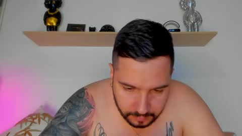 Snapshot of camilo_restrepo21 chatting on October 2, 2:18 am camilo_restrepo21 online show from October 2, 2:18 am