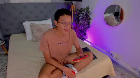 Snapshot of camilo_santoss chatting on June 21, 12:41 pm camilo_santoss online show from June 21, 12:41 pm