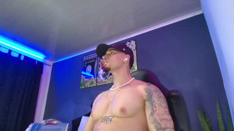 Snapshot of camiloalvarezzz3 chatting on December 28, 6:50 pm CAMILO online show from December 28, 6:50 pm