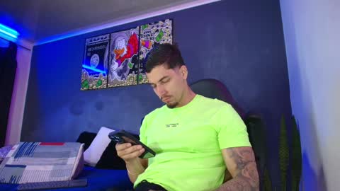 Snapshot of camiloalvarezzz3 chatting on February 5, 1:22 pm CAMILO online show from February 5, 1:22 pm