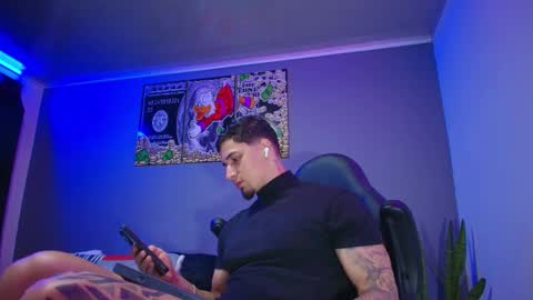 Snapshot of camiloalvarezzz3 chatting on September 26, 8:35 pm CAMILO online show from September 26, 8:35 pm