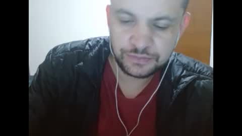 Snapshot of camiloking17 chatting on December 5, 7:05 am camilo online show from December 5, 7:05 am