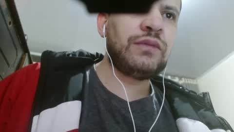 Snapshot of camiloking17 chatting on January 28, 5:11 am camilo online show from January 28, 5:11 am