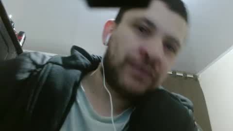 Snapshot of camiloking17 chatting on February 5, 1:33 pm camilo online show from February 5, 1:33 pm