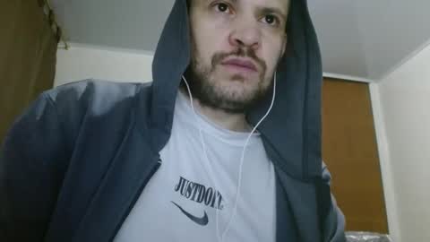 Snapshot of camiloking17 chatting on February 8, 7:15 am camilo online show from February 8, 7:15 am