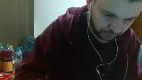 Snapshot of camiloking17 chatting on February 15, 10:11 am camilo online show from February 15, 10:11 am