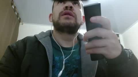 Snapshot of camiloking17 chatting on February 24, 9:32 am camilo online show from February 24, 9:32 am