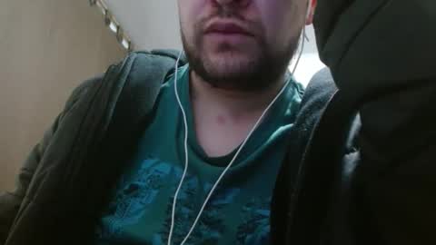 Snapshot of camiloking17 chatting on December 2, 4:07 am camilo online show from December 2, 4:07 am