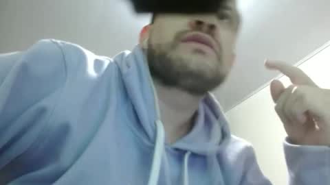 Snapshot of camiloking17 chatting on December 14, 10:47 pm camilo online show from December 14, 10:47 pm