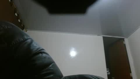 Snapshot of camiloking17 chatting on March 3, 3:01 am camilo online show from March 3, 3:01 am