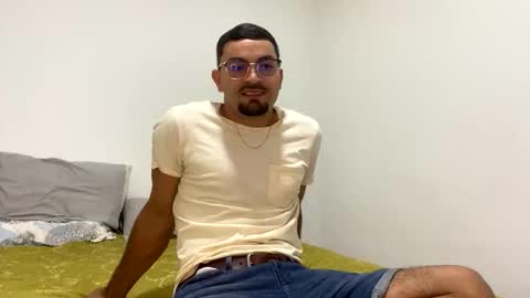 camilor_30 online show from October 9, 10:24 am