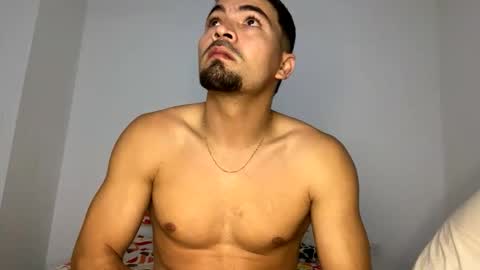 camilor_30 online show from October 18, 9:32 am