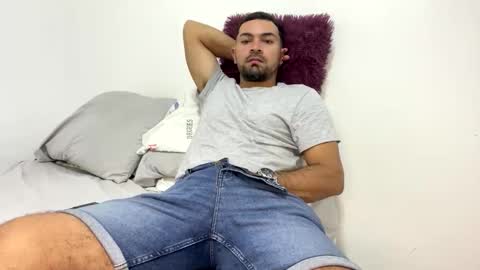 camilor_30 online show from December 1, 11:21 pm